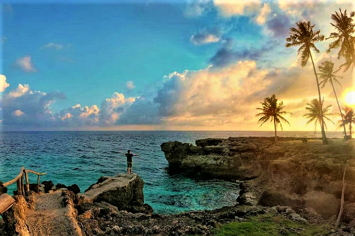 pantai ujong kareung