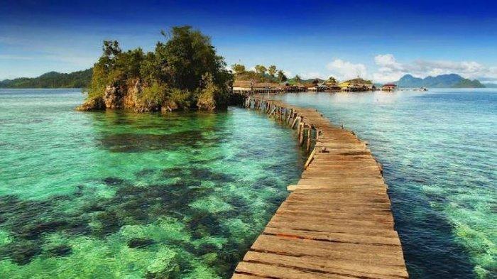 Tomini Bay Teluk Terbesar Indonesia