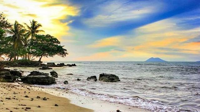 Bercerita Tentang Wisata Pantai Carita