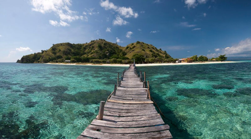 Menarik Pesona Pulau Kanawa Labuan Bajo