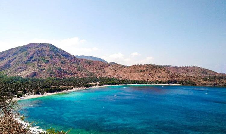 Pantai Senggigi Setitik Surga Lombok