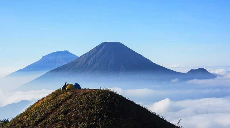 Keindahan Alam Gunung Kembar Aceh